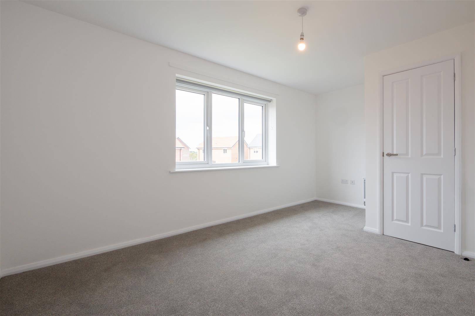 2 Bedroom House To Rent image 14